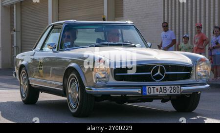 Mercedes-Benz 230 SL W116 Banque D'Images