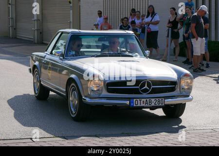 Mercedes-Benz 230 SL W116 Banque D'Images