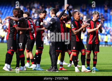 Les joueurs de Bournemouth célèbrent leur victoire après le coup de sifflet final du match de premier League à Goodison Park, Liverpool. Date de la photo : samedi 31 août 2024. Banque D'Images