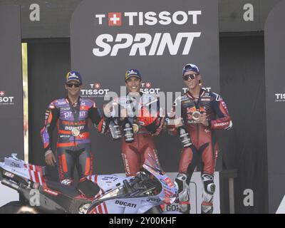 Vainqueur du podium Sprint Race 93 Marc Maquez (Spa-Gresini Racing Ducati), 89 Jorge Martin (Spa-Pramac Racing Ducati) et 31 Pedro Acosta (Spa-GASGAS Factory Racing) lors du Moto Grand Prix GoPro d'Aragon Sprint Race MotoGP samedi, MotoGP d'Espagne sur le circuit Motorland à Alcaniz le 31 août 2024 à Alcaniz, Espagne. Banque D'Images