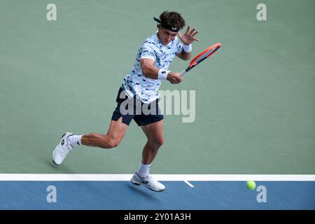 New York, Etats-Unis. 30 août 2024. Francisco Comesana de l'Argentine pendant le jour 5 du tournoi de tennis du Grand Chelem 2024 US Open le 30 août 2024 au USTA Billie Jean King National Tennis Center dans le Queens, New York, États-Unis - photo Jean Catuffe/DPPI crédit : DPPI Media/Alamy Live News Banque D'Images