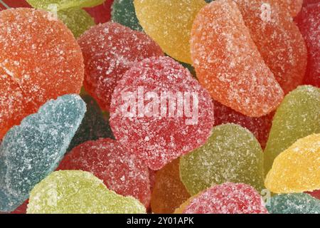 Assortiment de pâtes de fruits aromatisées en forme et contexte Banque D'Images