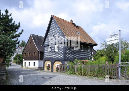 Obercunnersdorf, village musée dans la municipalité de Kottmar, en Saxe, Allemagne, Umgebindehaus in der Oberlausitz im Museumsdorf, typique Umgebinde Banque D'Images