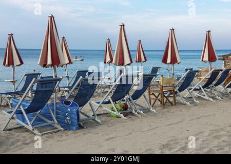 Beach Resort dans le village de Noli dans la riviera italienne Banque D'Images