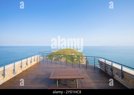 Un magnifique paysage marin et un paysage de promontoire depuis le point de vue au sommet du Musée d'histoire militaire dans l'île de Beigan des îles Matsu à Taiwan. Horizon Banque D'Images