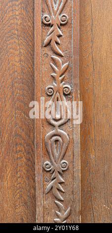 Porte en bois détaillée close up avec serrure rouillée Banque D'Images