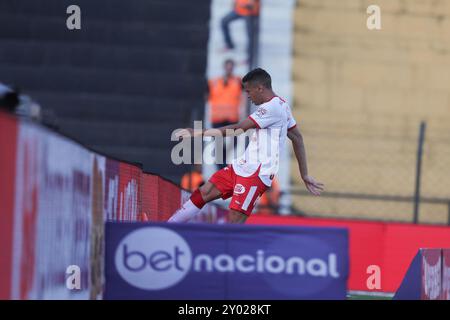 Novo Horizonte, Brésil. 31 août 2024. SP - NOVO HORIZONTE - 08/31/2024 - B BRÉSILIEN 2024, NOVORIZONTINO x VILA NOVA-GO - Elias Lira joueur de Vila Nova-GO se lamente lors du match contre Novorizontino au stade Jorge Ismael de Biasi pour le championnat brésilien B 2024. Photo : Pedro Zacchi/AGIF crédit : AGIF/Alamy Live News Banque D'Images