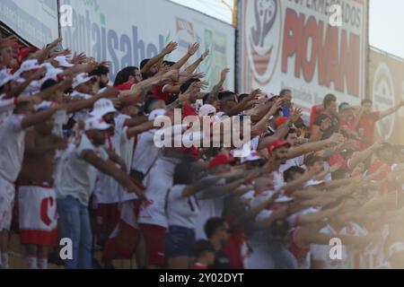 Novo Horizonte, Brésil. 31 août 2024. SP - NOVO HORIZONTE - 08/31/2024 - B BRÉSILIEN 2024, NOVORIZONTINO x VILA NOVA-GO - Vila Nova-GO fans lors du match contre Novorizontino au stade Jorge Ismael de Biasi pour le championnat brésilien B 2024. Photo : Pedro Zacchi/AGIF (photo de Pedro Zacchi/AGIF/SIPA USA) crédit : Sipa USA/Alamy Live News Banque D'Images