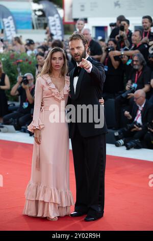 Venise, Italie. 31 août 2024. VENISE, ITALIE - AOÛT 31 : Irene Forti et Alessandro Borghi assistent au tapis rouge 'Battlefield' (Campo Di Battaglia) lors du 81e Festival international du film de Venise le 31 août 2024 à Venise, Italie Cap/KA © Kristina Afanasyeva/Capital Pictures Credit : Capital Pictures/Alamy Live News Banque D'Images