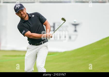 Atlanta, Géorgie, États-Unis. 31 août 2024. Xander Schauffele passe au 18e green lors de la troisième manche du championnat 2024 au East Lake Golf Club. (Crédit image : © Debby Wong/ZUMA Press Wire) USAGE ÉDITORIAL SEULEMENT! Non destiné à UN USAGE commercial ! Banque D'Images