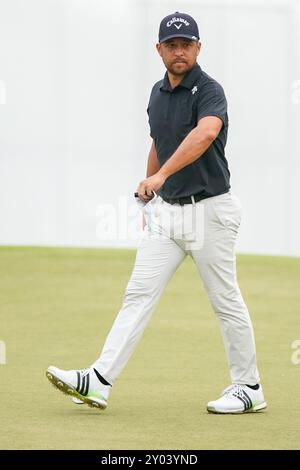 Atlanta, Géorgie, États-Unis. 31 août 2024. Xander Schauffele approche du 18e green lors de la troisième manche du championnat 2024 au East Lake Golf Club. (Crédit image : © Debby Wong/ZUMA Press Wire) USAGE ÉDITORIAL SEULEMENT! Non destiné à UN USAGE commercial ! Banque D'Images