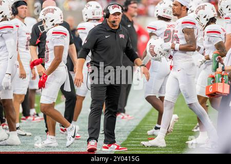 31 août 2024 : l'entraîneur-chef des rebelles de l'UNLV, Barry Odom, lors d'un match entre les rebelles de l'UNLV et les Cougars de Houston à Houston, au Texas. Trask Smith/CSM Banque D'Images