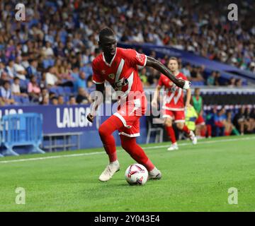 Sabadell, Barcelone, Espagne. 31 août 2024. Barcelone Espagne 31.08.2024 Pathe Ciss (Rayo Vallecano) contrôle le ballon lors de la Liga EA Sports entre Espanyol et Rayo Vallecano au stade RCDE le 31 août 2024 à Barcelone. (Crédit image : © Xavi Urgeles/ZUMA Press Wire) USAGE ÉDITORIAL SEULEMENT! Non destiné à UN USAGE commercial ! Banque D'Images