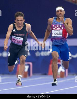 Paris, Ile de France, France. 31 août 2024. 31 août 2024 : Jaydin BLACKWELL (à droite), de l'équipe américaine, en route vers une médaille d'or au 100m masculin - T38 aux Jeux paralympiques de Paris 2024, avec THOMAS YOUNG (à gauche), le britannique finissant la course à Forth. (Crédit image : © Mark Edward Harris/ZUMA Press Wire) USAGE ÉDITORIAL SEULEMENT! Non destiné à UN USAGE commercial ! Banque D'Images