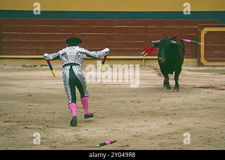 Torero BEI Stierkampf in der Arena von Riobamba, Ekuador, Suedamerika | Matador at Bullfight, Riobamba, Équateur, Amérique du Sud Banque D'Images