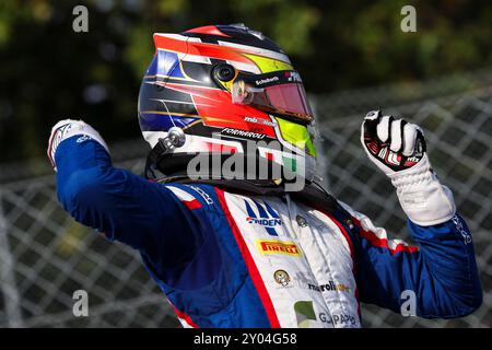 Monza, Italie. 1er septembre 2024. FORNAROLI Leonardo (ita), Trident, Dallara F3 2019, portrait célébré lors de la 10ème manche du Championnat FIA de formule 3 2024 du 30 août au 1er septembre 2024 sur l'Autodromo Nazionale Monza, à Monza, Italie - photo Eric Alonso/DPPI crédit : DPPI Media/Alamy Live News Banque D'Images