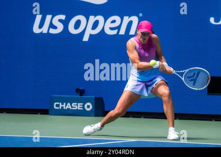 IgA Swiatek (POL) participe à la première ronde de l'US Open Tennis 2024. Banque D'Images