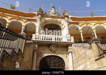 Balcon royal à Plaza de Toros de la Real Maestranza de Caballeria de Sevilla ou simplement Plaza de Toros de Séville est la plus ancienne arène d'Espagne. IT Banque D'Images