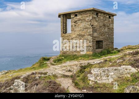 La Garde côtière vieille hutte près de phare de South Stack, Anglesey, Gwynedd, Pays de Galles, Royaume-Uni Banque D'Images