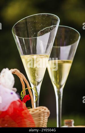 Deux grandes flûtes à champagne Banque D'Images