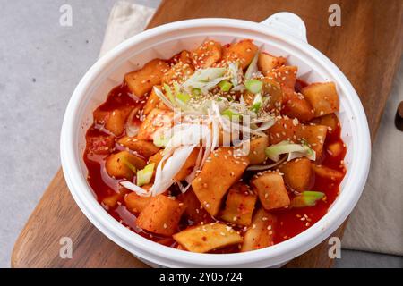 Cuisine coréenne, plats d'accompagnement, poisson, poisson grillé, cuit à la vapeur, saury, maquereau, japchae, codari, jeon, porc sauté, yukgaejang, ragoût de pâte de soja, kimchi Banque D'Images