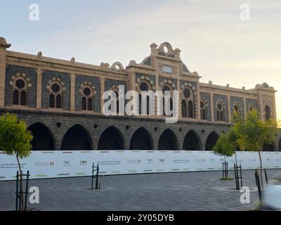 Médine, Arabie Saoudite, juin 28 2024 : le chemin de fer du Hedjaz, turc ottoman, était un chemin de fer à voie étroite qui reliait Damas à Médine, en passant par le Hedjaz Banque D'Images