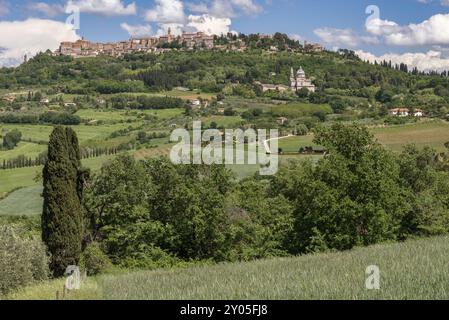 MONTEPULCIANO, TOSCANE, ITALIE, 17 MAI : vue de l'église San Biagio et Montepulciano le 17 mai 2013 Banque D'Images