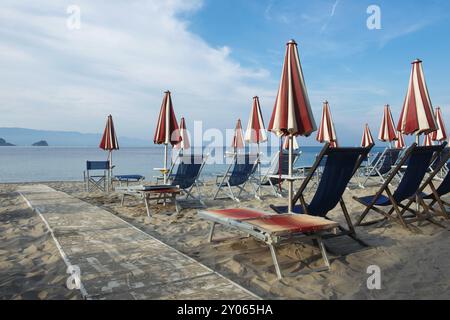 Beach Resort dans le village de Noli dans la riviera italienne Banque D'Images