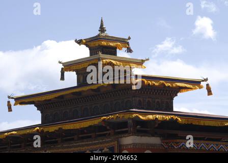 Toit du monastère de talo pendant le temps du festival, près de Punakha, Bhoutan, Asie Banque D'Images