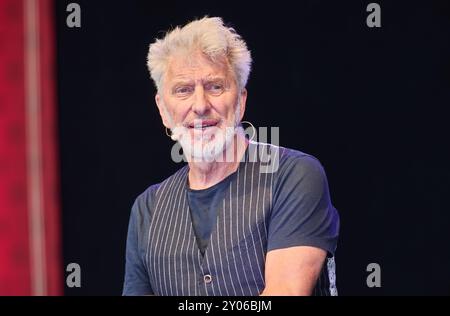 Hambourg, Allemagne. 01 Sep, 2024. Rufus Beck, acteur et doubleur, sera sur scène lors de l'événement Harry Potter 'Back to Poudlard' au Theater am Großmarkt. Grâce à l'entrée gratuite, les fans verront deux échantillons de la pièce « Harry Potter et l'enfant maudit » et découvriront les coulisses. Crédit : Georg Wendt/dpa/Alamy Live News Banque D'Images