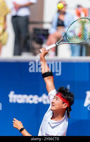 Paris, France. 01 Sep, 2024. PARIS, FRANCE - 1er SEPTEMBRE : Zhenxu Ji de la République populaire de Chine en compétition dans le deuxième tour en simple masculin lors de la quatrième journée des Jeux paralympiques d'été de Tennis en fauteuil roulant - Paris 2024 à Roland Garros le 1er septembre 2024 à Paris, France. (Photo de Joris Verwijst/Agence BSR) crédit : Agence BSR/Alamy Live News Banque D'Images