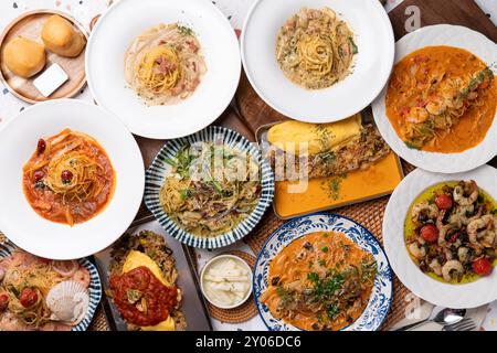 Poivre, tomate, pâtes, spaghetti, rosé, crevettes, crème, perilla, aglio e olio, trouble, pollack, tripes, ail, omurice, gambas, al-hiyo, Banque D'Images