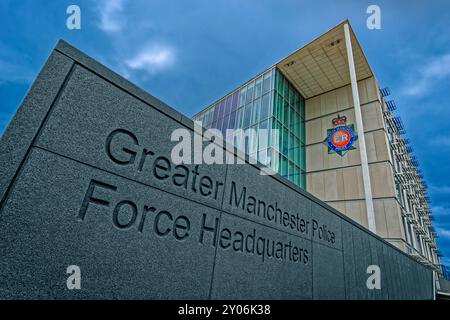 Bâtiment du quartier général de la Greater Manchester police Force à Moston Vale, North Manchester, Angleterre. Banque D'Images