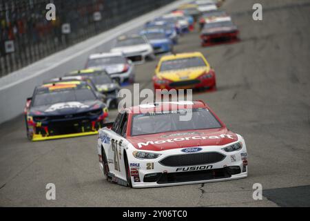 22 juillet 2018, Loudon, New Hampshire, USA : Paul Menard (21 ans) se bat pour la position lors du Foxwoods Resort Casino 301 au New Hampshire Motor Speedway Banque D'Images