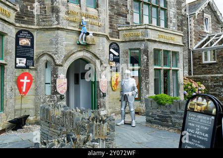 Vue extérieure du King Arthur's Great Halls, Tintagel, Royaume-Uni - John Gollop Banque D'Images