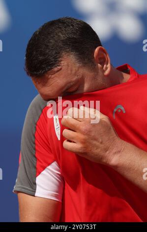 Paris, France. 01 Sep, 2024. Le belge Joachim Gerard réagit lors d'un match entre le belge Gerard et le français Menguy, en simple masculin, 2e manche de la compétition de tennis en fauteuil roulant, le jour 5 des Jeux paralympiques d'été 2024 à Paris, France, le dimanche 1er septembre 2024. Les 17èmes Jeux Paralympiques se déroulent du 28 août au 8 septembre 2024 à Paris. BELGA PHOTO VIRGINIE LEFOUR crédit : Belga News Agency/Alamy Live News Banque D'Images