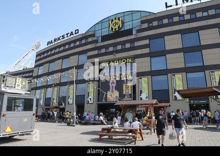 KERKRADE, pays-Bas. 01 Sep, 2024. Football, néerlandais Keuken Kampioen Divisie, Roda JC - de Graafschap, Parkstad Limburg Stadium, saison 2024/2025, beaucoup de plaisir devant le Parkstad Limburg Stadium crédit : Pro Shots/Alamy Live News Banque D'Images