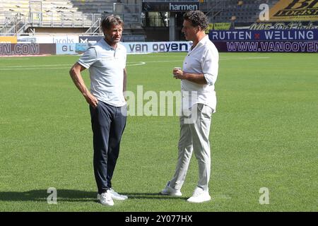 KERKRADE, pays-Bas. 01 Sep, 2024. Football, Néerlandais Keuken Kampioen Divisie, Roda JC - de Graafschap, Parkstad Limburg Stadium, saison 2024/2025, de Graafschap coach Jan Vreman inspection The Field Credit : Pro Shots/Alamy Live News Banque D'Images