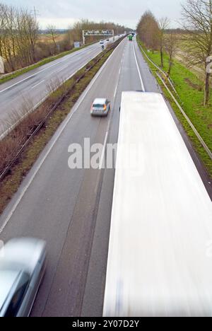 Camion sur l'autoroute vue plongeante Banque D'Images