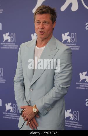 Venise, Italie. 01 Sep, 2024. VENISE, ITALIE - 01 SEPTEMBRE : Brad Pitt participe à la conférence photo 'Wolfs' lors du 81e Festival international du film de Venise au Palazzo del Casino le 1er septembre 2024 à Venise, Italie crédit : Matteo Chinellato/Alamy Live News crédit : Matteo Chinellato/Alamy Live News Banque D'Images