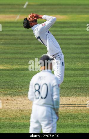 Shoaib Bashir d'Angleterre réagit lors du 2e match de test de Rothesay Angleterre - Sri Lanka jour 4 à Lords, Londres, Royaume-Uni, le 1er septembre 2024 (photo par Izzy Poles/News images) Banque D'Images