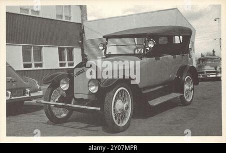 Photographie de voiture d'époque : 1916 National V12 au Western Canadian Pioneer Museum à Wetaskiwin, Alberta. Banque D'Images