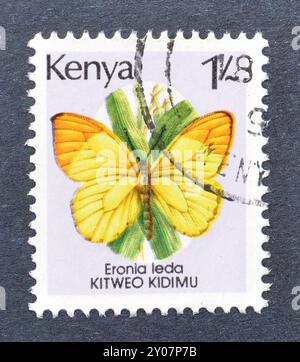 Timbre-poste oblitéré imprimé par le Kenya, qui montre Autumn Leaf Vagrant (Eronia leda), vers 1988. Banque D'Images