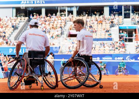 Paris, France. 01 Sep, 2024. PARIS, FRANCE - 1er SEPTEMBRE : Niels Vink, des pays-Bas, et Sam Schroder, des pays-Bas, en compétition dans la demi-finale des Quad doubles lors du jour 4 des Jeux paralympiques d'été de Tennis en fauteuil roulant - Paris 2024 à Roland Garros le 1er septembre 2024 à Paris, France. (Photo de Joris Verwijst/Agence BSR) crédit : Agence BSR/Alamy Live News Banque D'Images