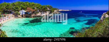 Les meilleures plages pittoresques de Majorque (Majorque) île Baléares - belle Cala Gat avec une mer cristalline turquoise étonnante. Espagne vacances d'été Banque D'Images