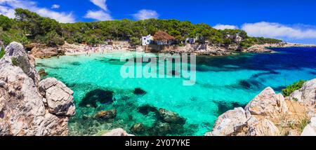 Les meilleures plages pittoresques de Majorque (Majorque) île Baléares - belle Cala Gat avec une mer cristalline turquoise étonnante. Espagne vacances d'été Banque D'Images