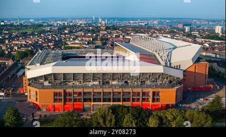 Une vue aérienne du stade Anfield, Liverpool. Banque D'Images