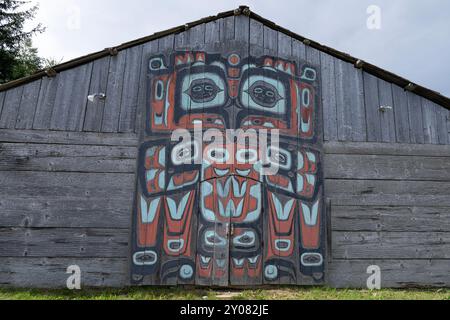 Alaska, Haines. Noow a frappé Tribal House, la dernière structure traditionnelle Tlingit restante construite dans la vallée de Chilkat. Banque D'Images