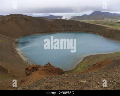 De Wikipédia : Viti (islandais viti 'enfer') est un lac volcanique, ou plus précisément un maar, sur le volcan central islandais Krafla. Il a été formé en 1 Banque D'Images