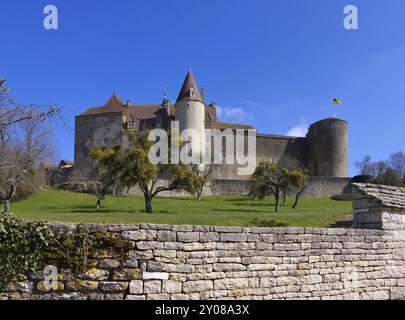 Château de Châteauneuf-en-Auxois en Bourgogne, France, Château de Châteauneuf-en-Auxois en Bourgogne, France, Europe Banque D'Images